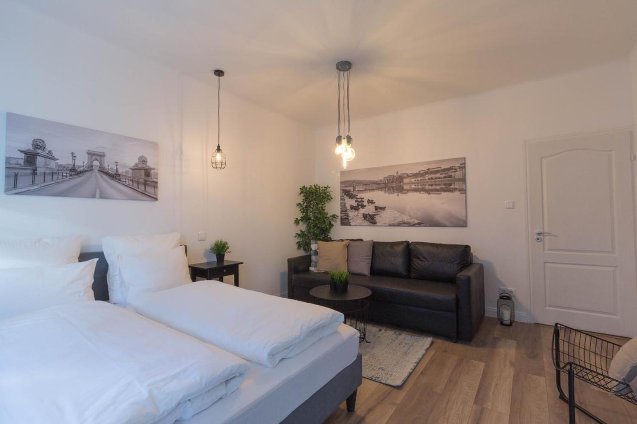 Standard Apartment By Hi5 - Madach บูดาเปสต์ ภายนอก รูปภาพ